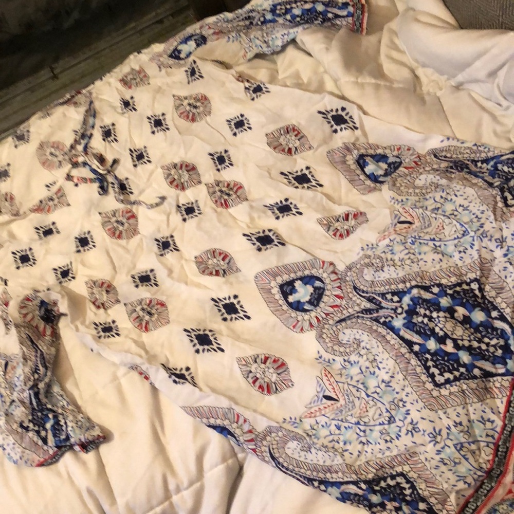 Mid-sleeve mini dress bought in Thailand!